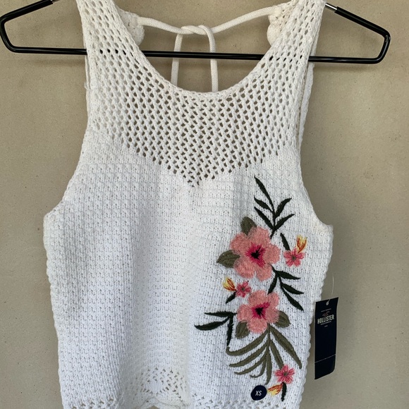 Hollister Crochet Embroidered Top - Picture 3 of 8